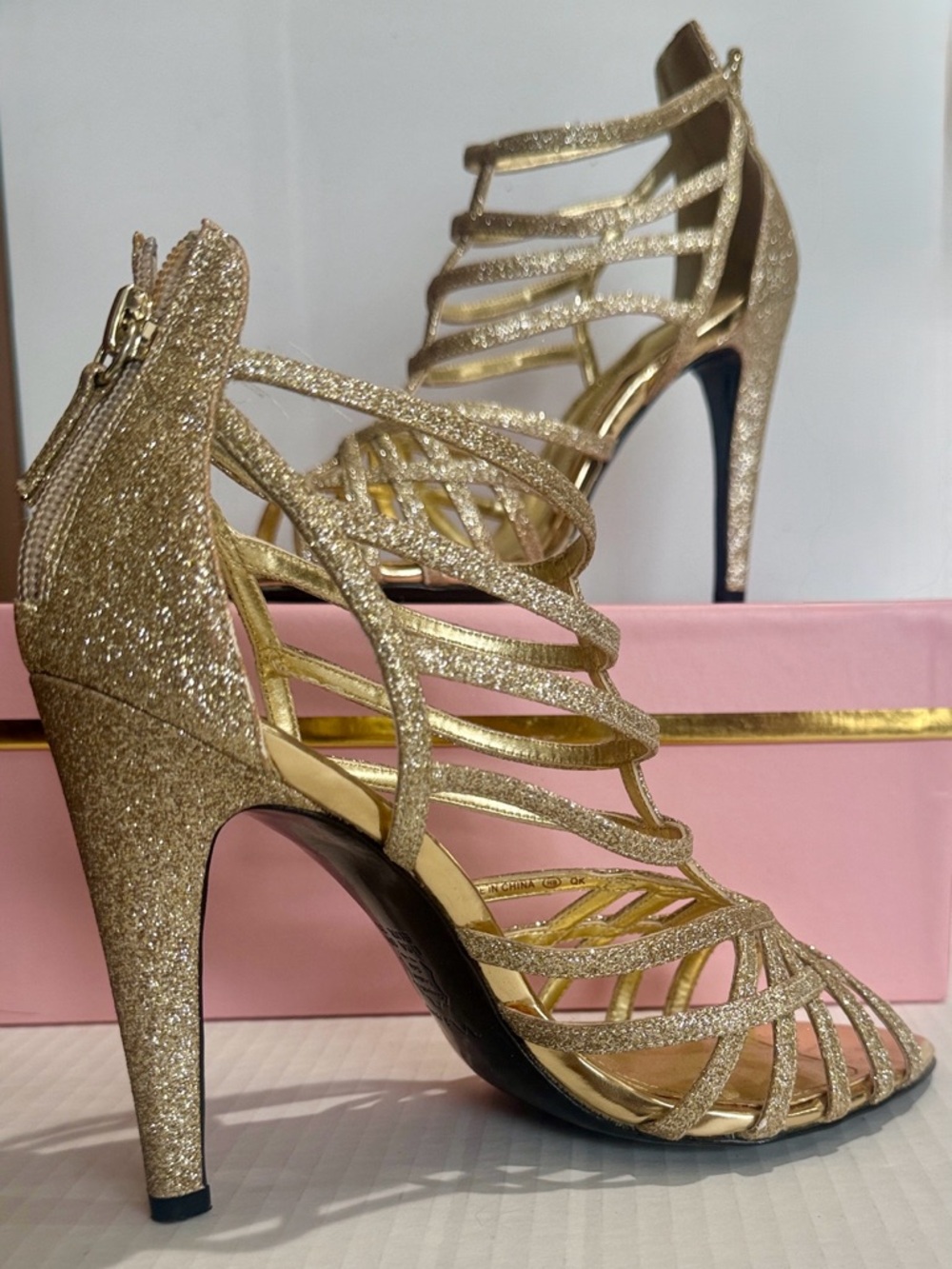 Nina Shoes Gold Glitter Strappy High Heels size 6